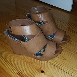 Madden Girl Wedges
